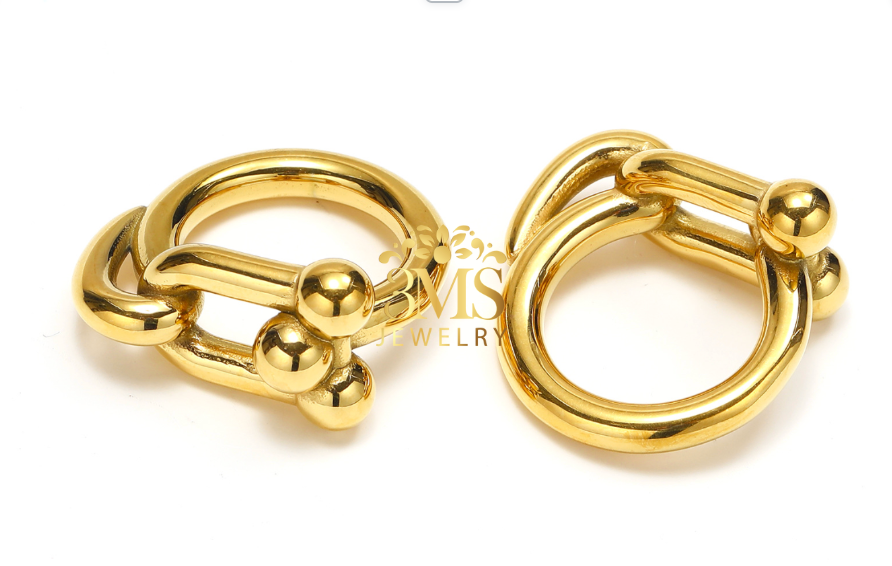 "18K gold link statement ring in titanium steel with gold vermeil—side-back view"