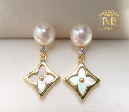 "18K gold earring with 8mm freshwater pearls in sterling silver with gold vermeil - front details"