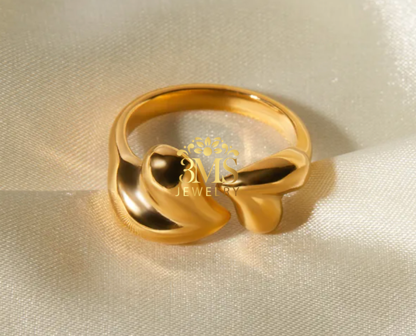 0PEN HEART RING