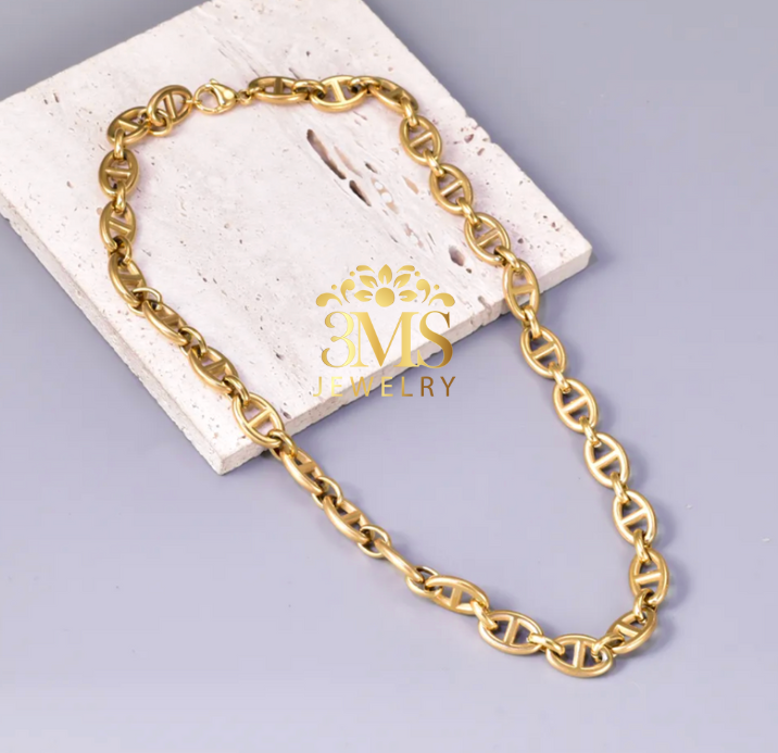 "18K Gold bracelet in titanium steel with gold vermeil  - side full view"