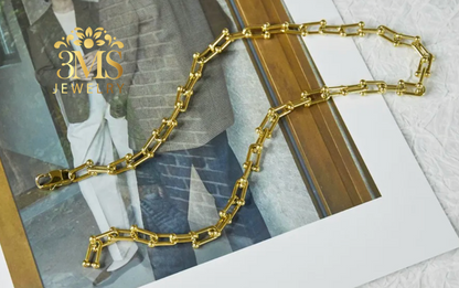 "18K gold chain necklace & bracelet set in stainless steel with gold vermeil - front view"