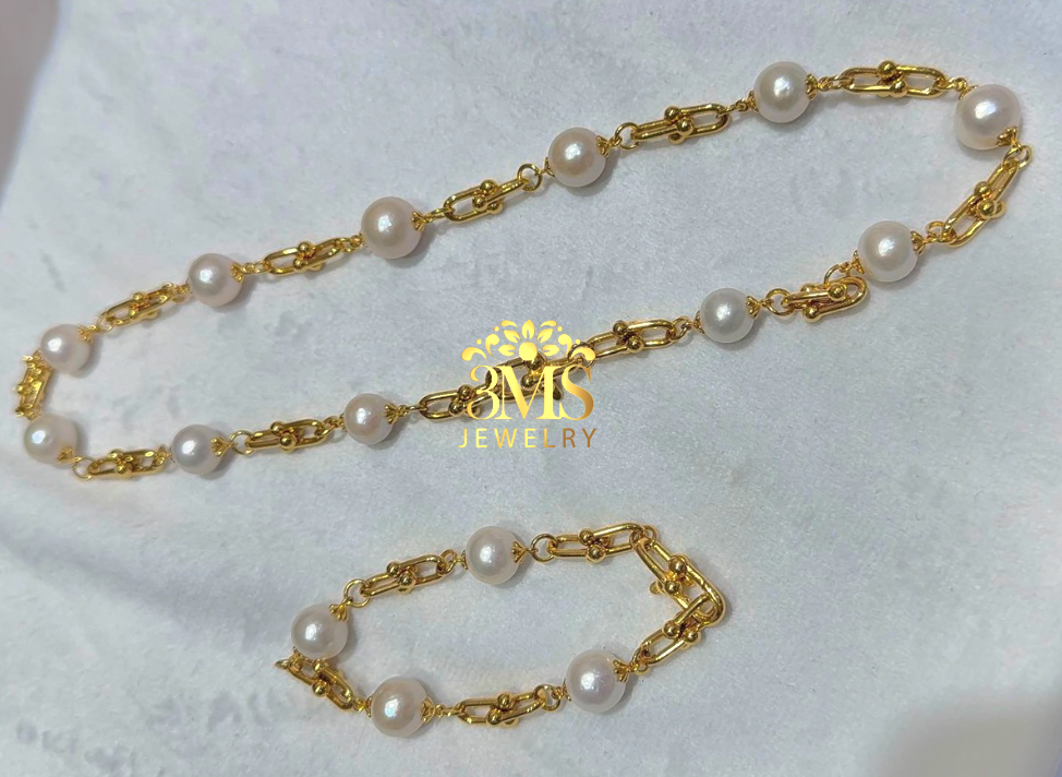 "18K gold pearl link necklace and bracelet set with 11 & 5 pieces of 10 mm white perfect round Edison freshwater pearls in stainless steel with gold vermeil - full view"