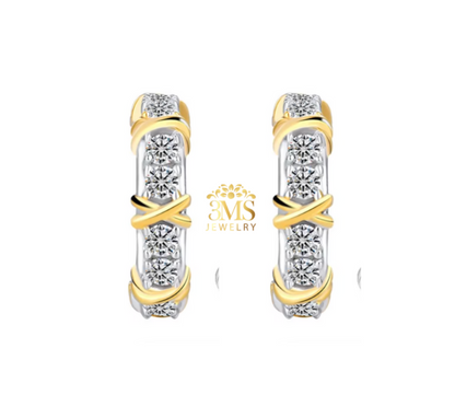 "1,0 ct. VVS1 flawless/colorless moissanite earrings in sterling silver with white gold and yellow gold vermeil - front detail"