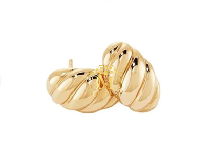 "18K gold stud shell earrings in titanium steel with gold vermeil—full view"