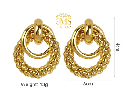 "18K gold hoop earring in titanium steel with gold vermeil—measurement details, front view"